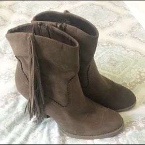 Mossimo Supply Co brown boots